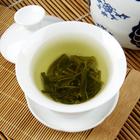 炒青绿茶介绍品性特征是条索密结，呈显峰苗，色泽绿润