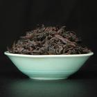 传统茶的选购主要从“嫩度、条索、色泽、整碎和净度”