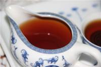 为什么普洱茶中“号级茶与印级茶”特别耐泡，汤色持久？