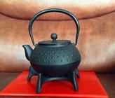 铁茶壶该如何开壶和养壶你必须知道铁茶壶煮茶的使用方法