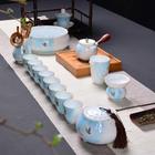 景瓷茶具瓷质优良，造型精美、灵巧秀丽