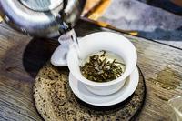 普洱茶品鉴师讲解水质对茶的冲泡有没有影响