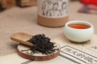 品茶技巧:为什么正山小种红茶宜热饮