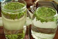 四川乐山的著名特产之一中的竹叶青茶