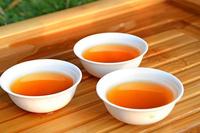 女性朋友经常饮用红茶可以帮助延缓衰老