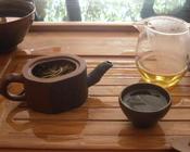 普洱茶食物做法：茶香满溢普洱茶焖凤爪