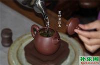 泡不同的茶选用不同的壶冲泡普洱茶该如何选择茶具？