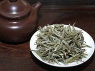 白茶的功效与作用白茶存放越久营养价值越高~