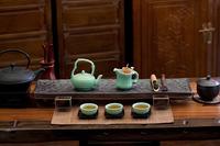 你是否知道冲泡绿茶时用什么器皿最好呢