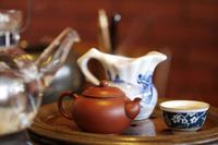熟悉祁门红茶的采摘季节和制作过程