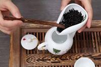 你知道泡茶应该如何控制茶叶的投放量吗